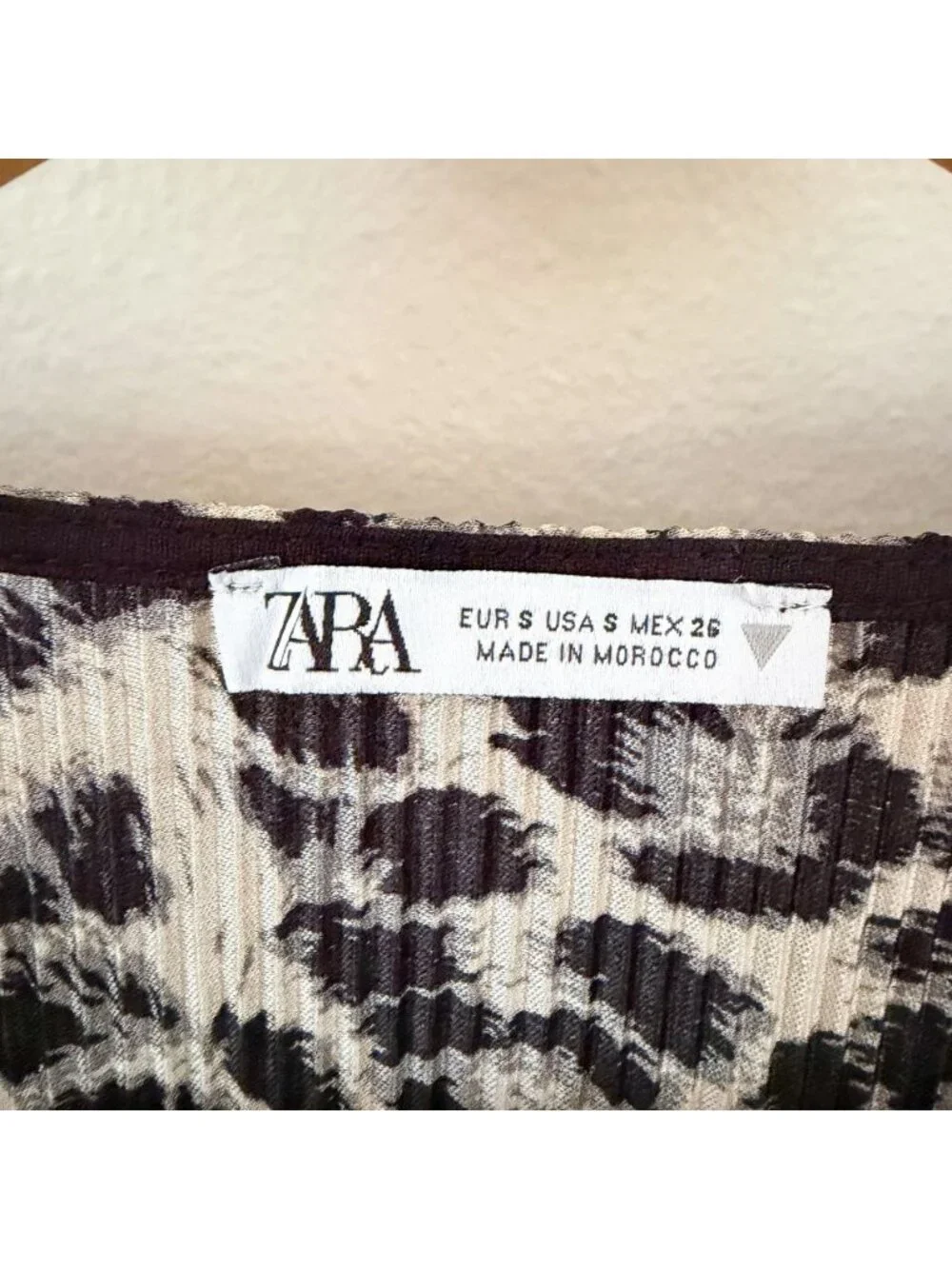 ZARA Leopard Print Plisse Ruched Peplum Blouse Puff Sleeve Crop Top Small